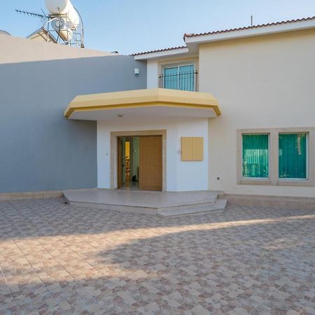 Bella Katerina By Prestige Bookings Coral Bay Exterior photo